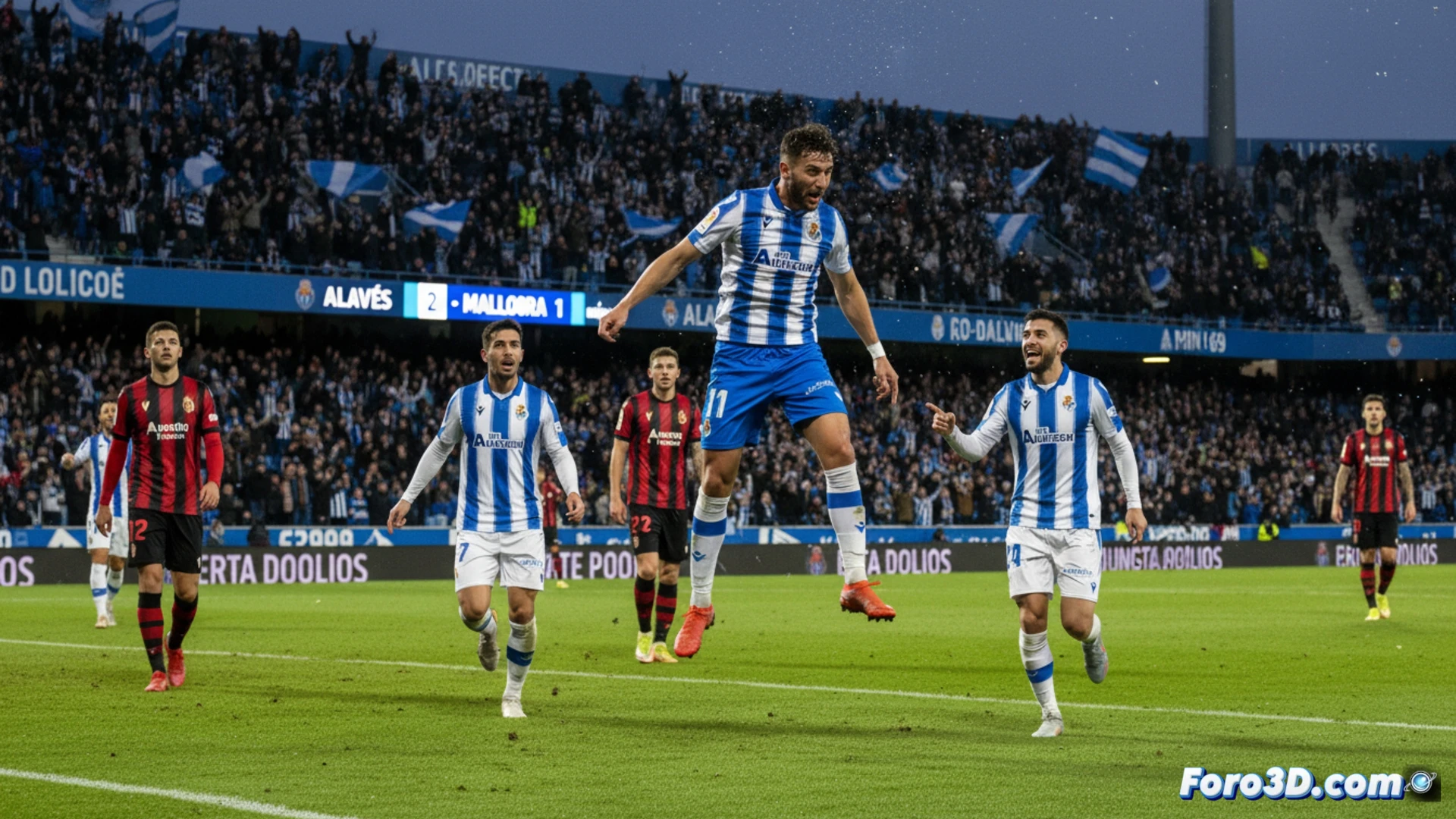 Jugador del Alavés celebra un gol de cabeza en Mendizorrotza, con el marcador 2-1 ante el Mallorca.