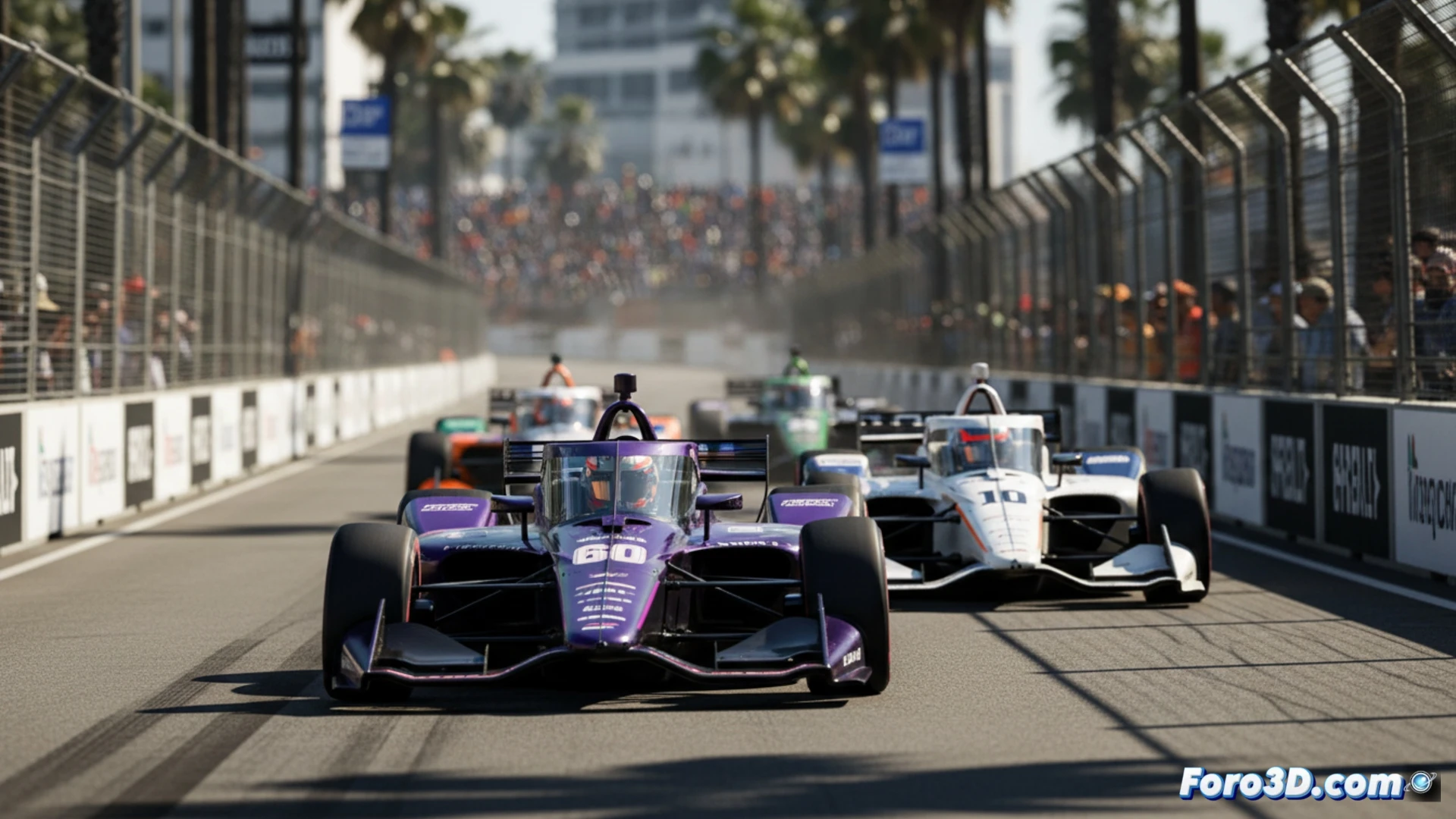 Un piloto celebra la pole en el circuito urbano de Long Beach, con su monoplaza y el puente de fondo.