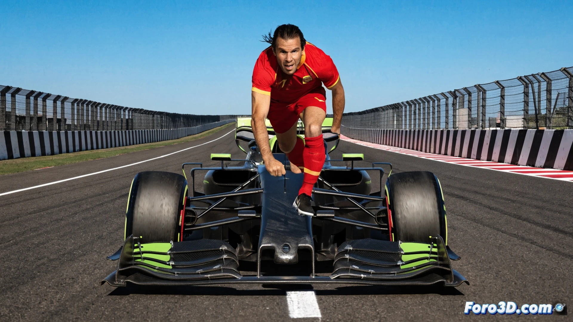Arturo Vidal en plena acción de recuperación, mostrando zancada explosiva sobre césped verde intenso, motor diésel humano con tren inferior biomecánico visible mediante ilustración técnica translúcida, músculos y tendones iluminados en rojo y naranja durante sprint, circuito de F1 digital superpuesto en el campo de fútbol, líneas de presión y trayectorias de movimiento trazadas con vectores brillantes, estadísticas de velocidad y fuerza flotando como hologramas, estilo cinematográfico photorealistic con renderizado de alta definición, iluminación dramática de estadio nocturno, fondo con gradiente oscuro y destellos eléctricos