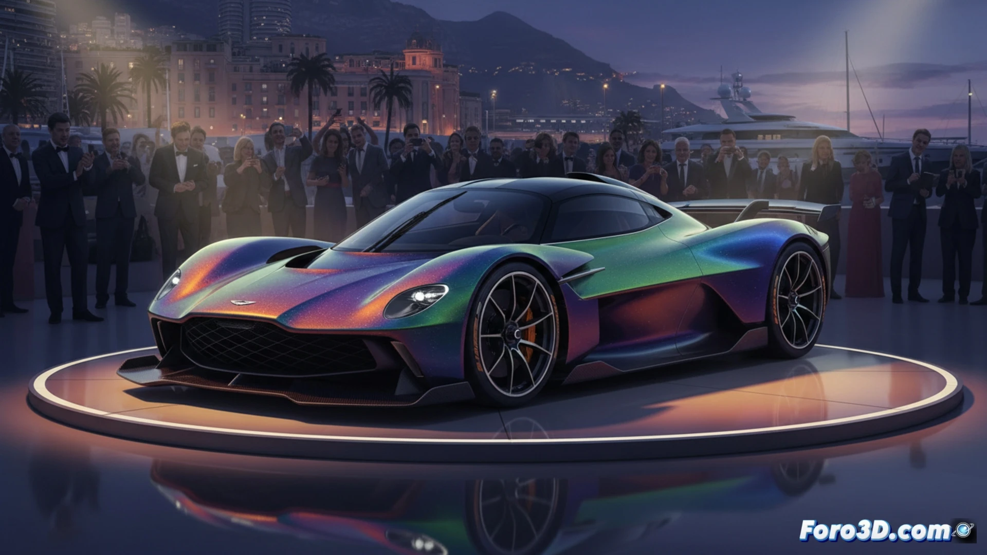 Aston Martin Valkyrie plateado brillante en curva, reflejos tornasolados azules y dorados, fondo de Mónaco nocturno.