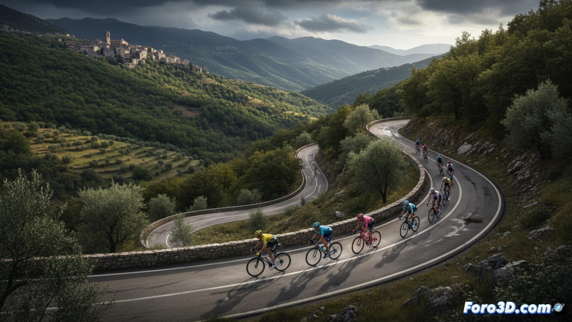 Pelotón escala montaña Apeninos bajo sol intenso, curvas cerradas y asfalto rugoso, ciclistas sudorosos luchan por posición.