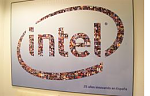 Clic en la imagen para ver su versión completa. 

Nombre: Intel_Core_con_estructura_tridimensional_tercera_generación.png 
Visitas: 764 
Tamaño: 67.9 KB 
ID: 164202