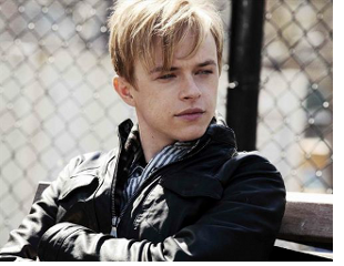 Nombre:  The Amazing Spider-Man ya tiene a su Harry Osborn.png
Visitas: 531
Tamaño: 130.5 KB