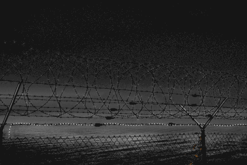 Nombre:  alambrada_zpsdoqjghfu.gif
Visitas: 442
Tamaño: 1.17 MB