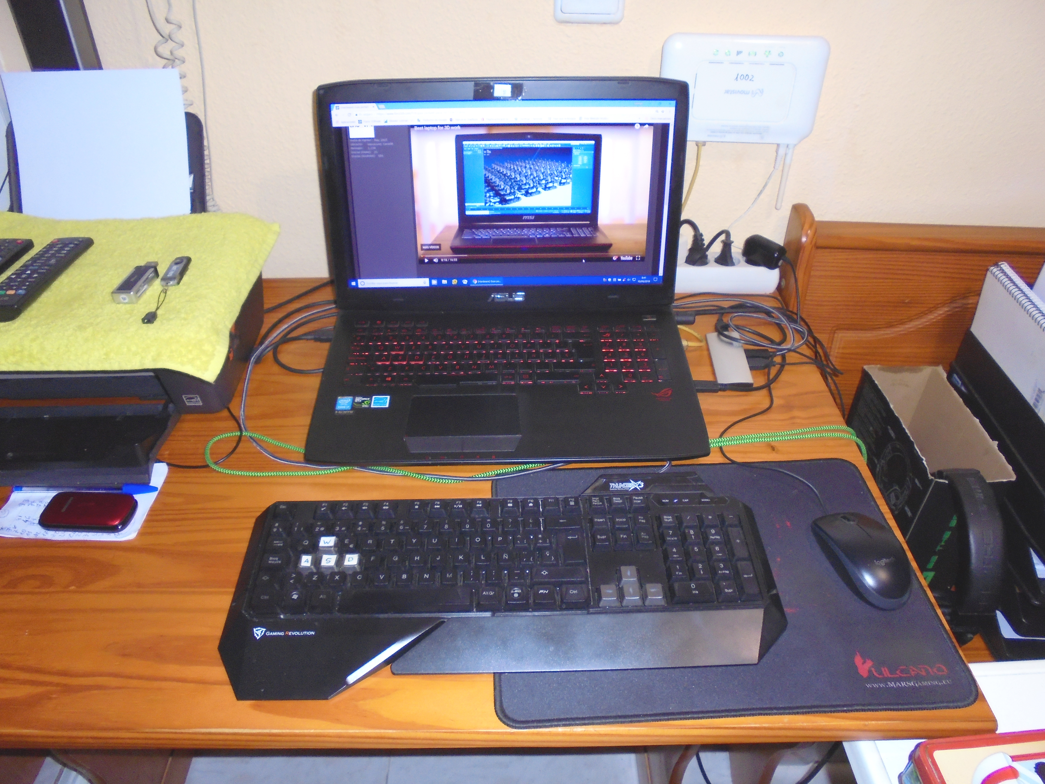 Clic en la imagen para ver su versión completa. 

Nombre: portatil.jpg 
Visitas: 763 
Tamaño: 5.26 MB 
ID: 227063