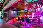 Clic en la imagen para ver su versión completa. 

Nombre: ai-architects-dichroic-glass-workspace-5-1.jpg 
Visitas: 1816 
Tamaño: 305.3 KB 
ID: 227088