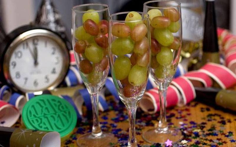 Clic en la imagen para ver su versión completa. 

Nombre: uvas.jpg 
Visitas: 1270 
Tamaño: 54.5 KB 
ID: 227736