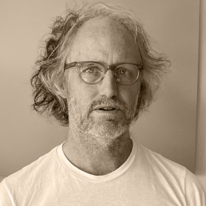 Clic en la imagen para ver su versión completa. 

Nombre: Mike Mills en el festival de cine SCAD Savannah.jpg 
Visitas: 235 
Tamaño: 20.4 KB 
ID: 240496