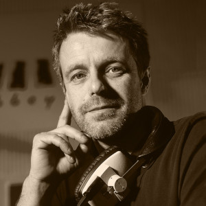 Clic en la imagen para ver su versión completa. 

Nombre: Harry Gregson Williams en el festival de cine SCAD Savannah.jpg 
Visitas: 220 
Tamaño: 21.6 KB 
ID: 240500